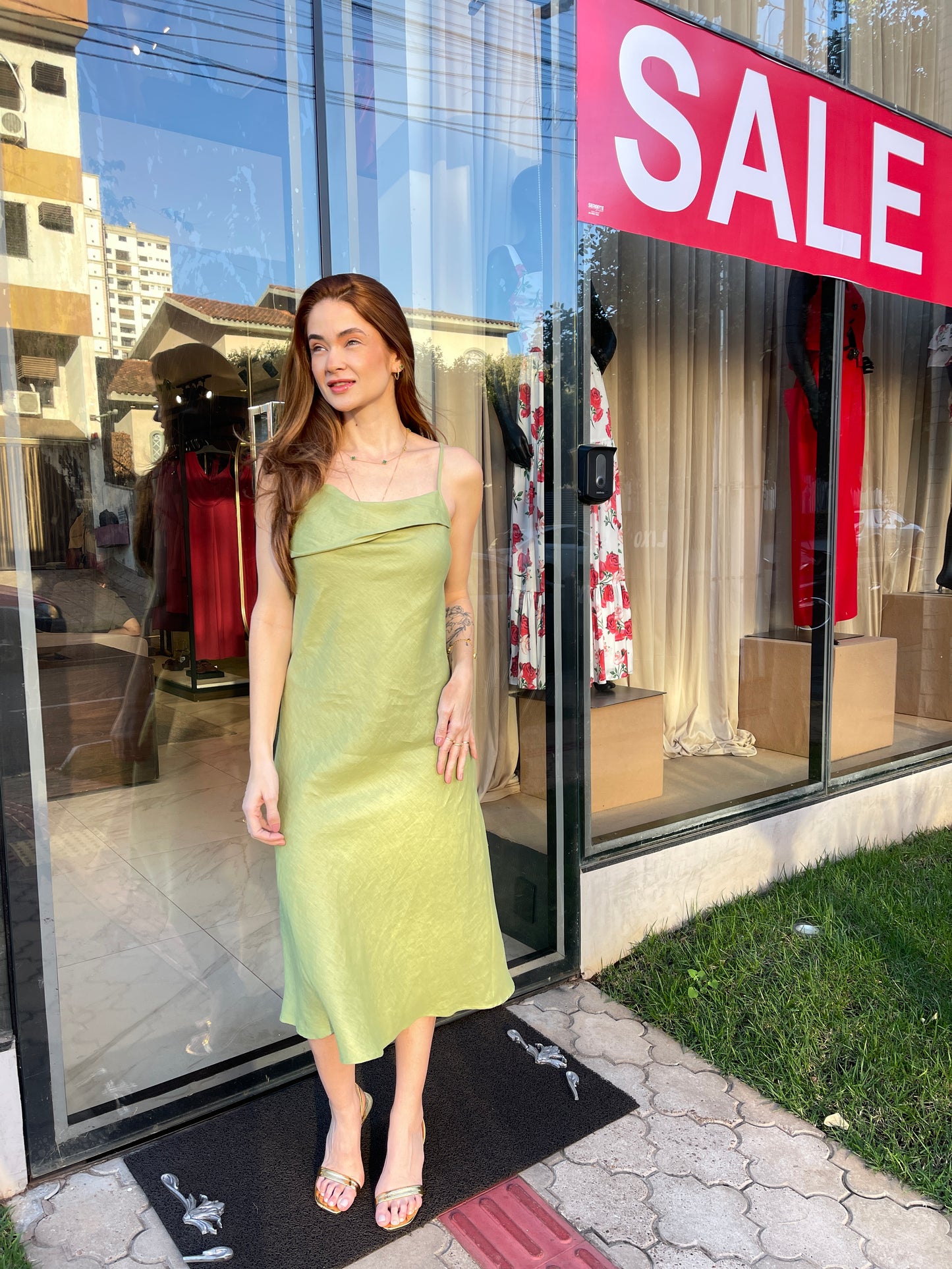 VESTIDO MÍDI - VERDE LIMA