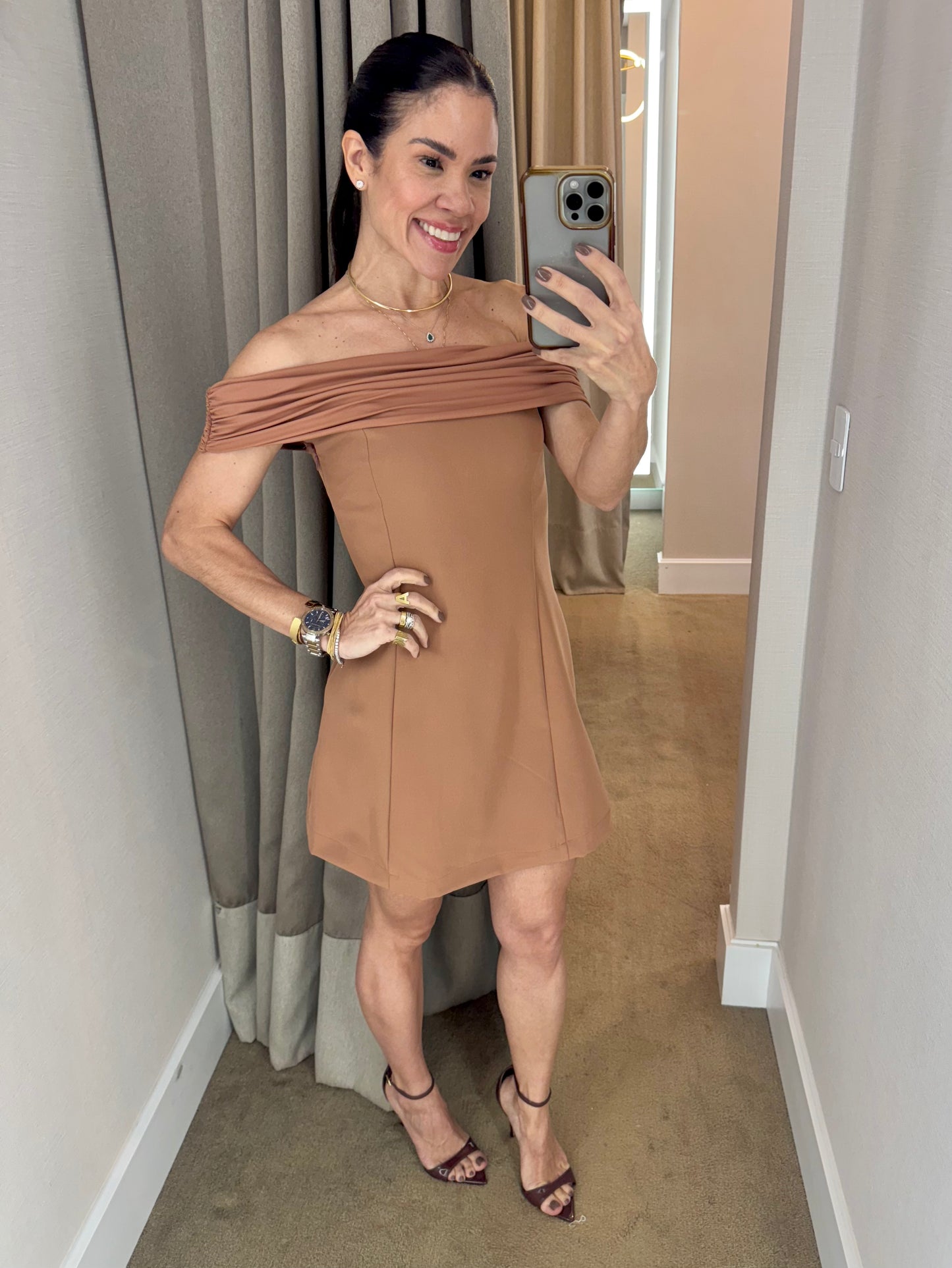 VESTIDO OMBRO A OMBRO - MARROM