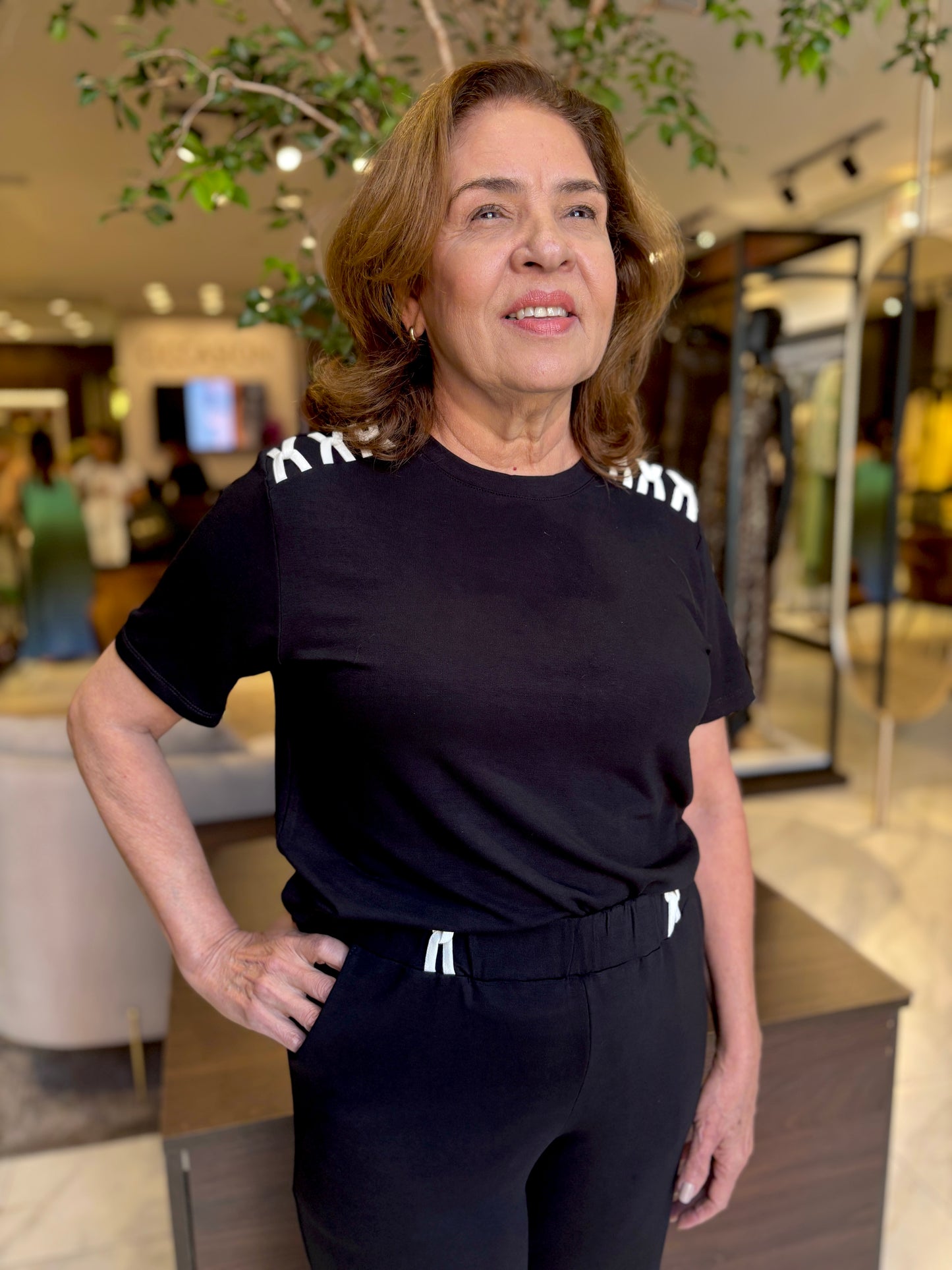 CONJUNTO CALÇA E BLUSA - PRETO