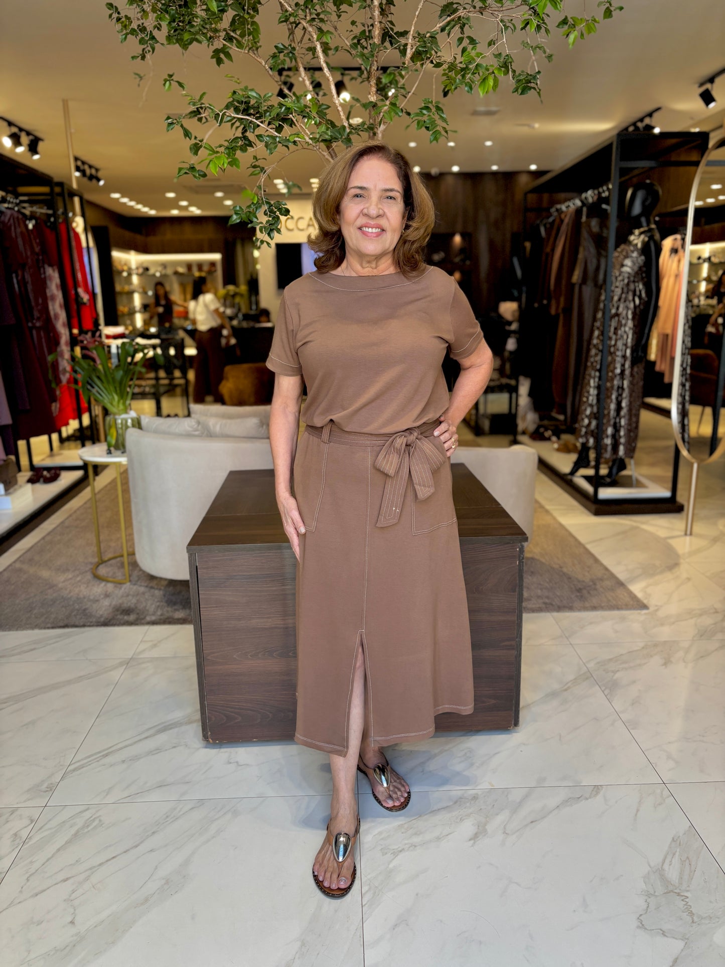 CONJUNTO SAIA E BLUSA