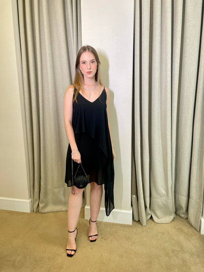 VESTIDO ASSIMÉTRICO PRETO