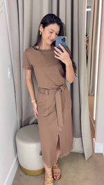 CONJUNTO SAIA E BLUSA